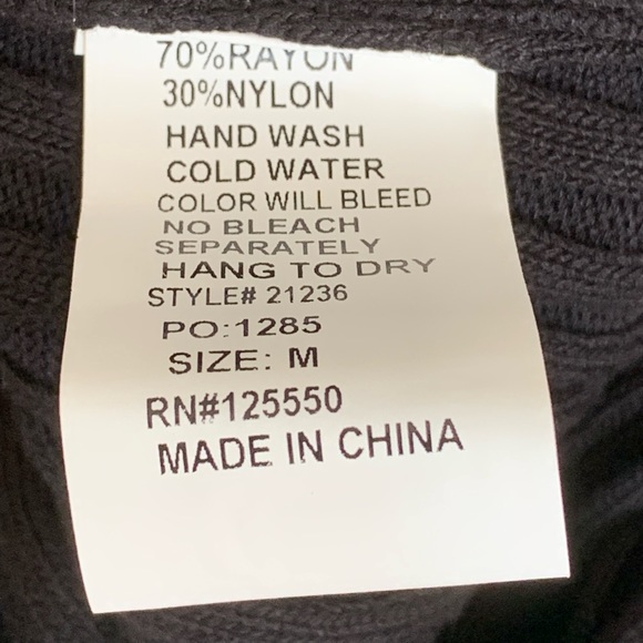 New long skirt with adjustable height slit - Picture 4 of 4